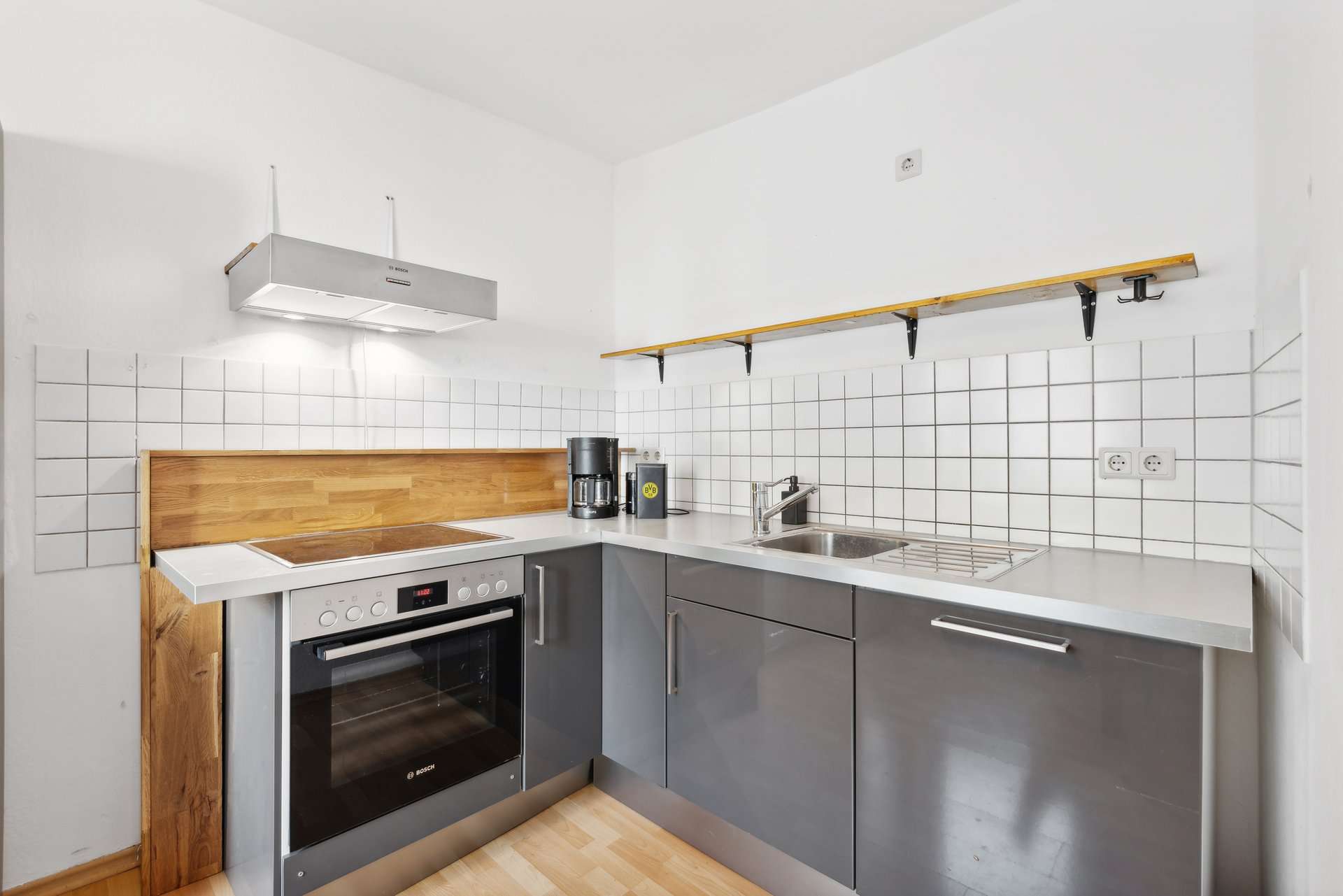 Immobilie in Bad Honnef - Engel & Völkers: FAKTOR 20! - Mittendrin - Gepflegtes Mehrfamilienhaus in Bad Honnef - Bild 0