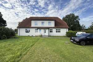 Mehrfamilienhaus mit großem Grundstück und stabilen Mieteinnahmen in Groß Kiesow – Bahnhofstraße 26, 17495 Ostvorpommern (Kreis) – Vorschaubild 1