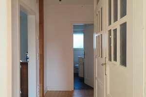 Top Angebot! Dreifamilienhaus zum wohlfühlen mit weiterer Bebauungsmöglichkeit in toller Lage! – Die vollständige Adresse der Immobilie erhältst du vom Anbieter., 76227 Durlach, Karlsruhe – Vorschaubild 2