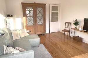 Charmante, helle 2,5 Zimmer Wohnung courtagefrei & frei in Winterhude