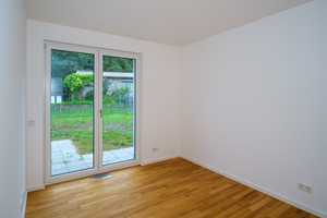 Exklusives Einfamilienhaus mit großer Dachterrasse // provisionsfrei – Hedemann Straße 34, 15806 Teltow-Fläming (Kreis) – Vorschaubild 4