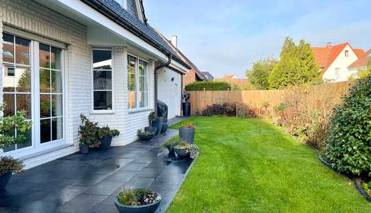Bild von Grosszügiges Einfamilienhaus mit Nebenräumen im Mischgebiet am A2-Center