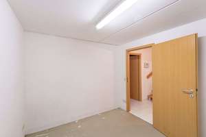 Großzügige Doppelhaushälfte in familienfreundlicher Lage von Berlin-Staaken – Die vollständige Adresse der Immobilie erhältst du vom Anbieter., 13591 Staaken, Berlin – Vorschaubild 9