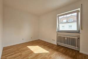 Attraktive 3 ZKB-Wohnung mit Balkon in naturnaher Wohnlage – Die vollständige Adresse der Immobilie erhältst du vom Anbieter., 55126 Finthen, Mainz – Vorschaubild 4