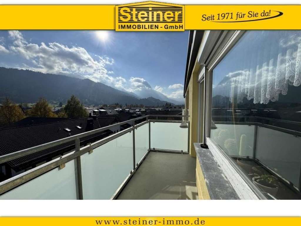 2-Zimmer-Wohnung ca. 48,7 m², 5. Stock, Balkon, Ost-Süd-Lage, EBK, Keller, allgemeiner Stellplatz