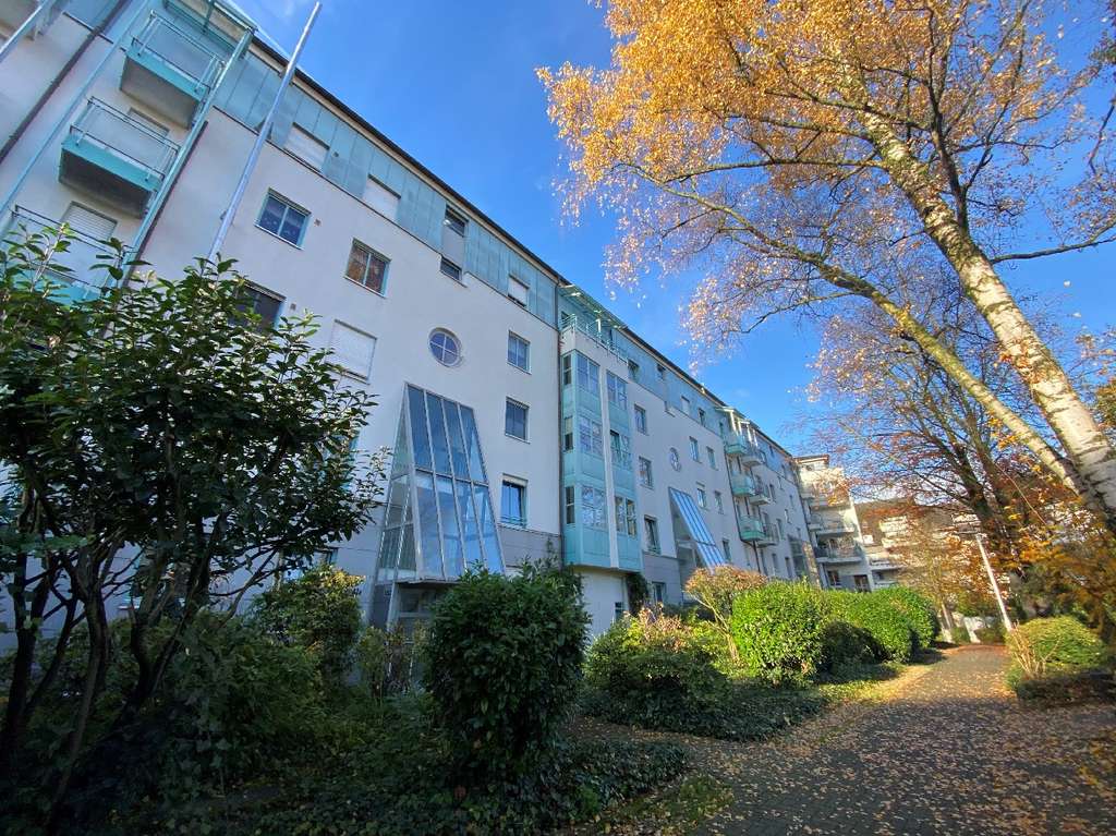 Moderne 3-Zimmer-Eigentumswohnung mit Terrasse, Garten und Tiefgaragenstellplatz im Hildener Zentrum