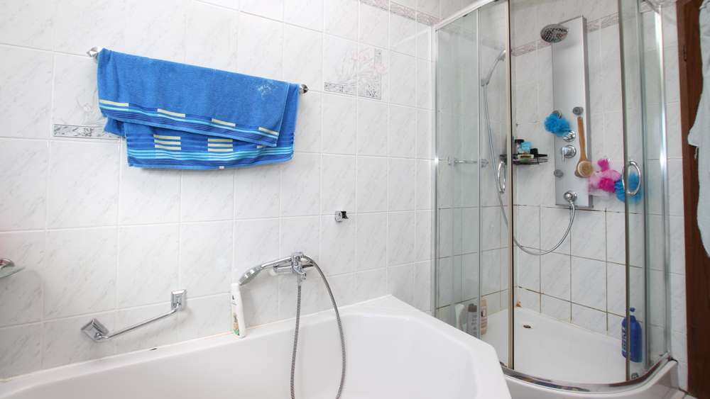 Immobilie in Friesoythe - Kapitalanlage! Solide Doppelhaushälfte mit PV-Anlage, Garage und großem Gartenbereich in Friesoythe - Bild 5