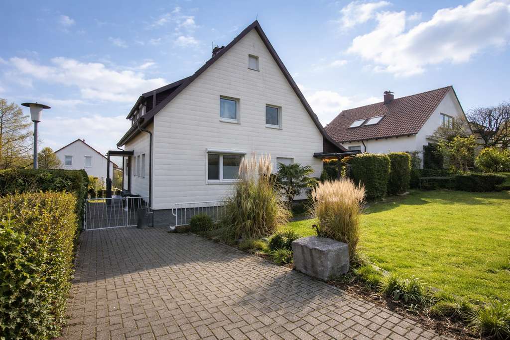 Immobilie in Ölbronn-Dürrn - Charmantes Einfamilienhaus mit 7,5 Zimmern in Ölbronn - Bild 1