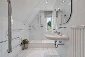 Property thumbnail 9