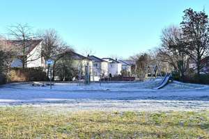 Modernisiertes Zuhause mit Nobilia-Küche und Stellplatz – Die vollständige Adresse der Immobilie erhältst du vom Anbieter., 13591 Staaken, Berlin – Vorschaubild 8
