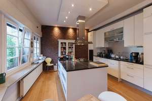 Luxusloft mit Wintergarten, Dachterrasse & grünem Innenhof - Nähe Wilhelmsplatz – 63065 Wilhelmschule, Offenbach am Main – Vorschaubild 13