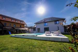 Moderne Stadtvilla mit Pool und großzügigem Garten – luxuriöses Wohnen in ruhiger Lage von Neuried – Die vollständige Adresse der Immobilie erhältst du vom Anbieter., 77743 Neuried – Vorschaubild 4