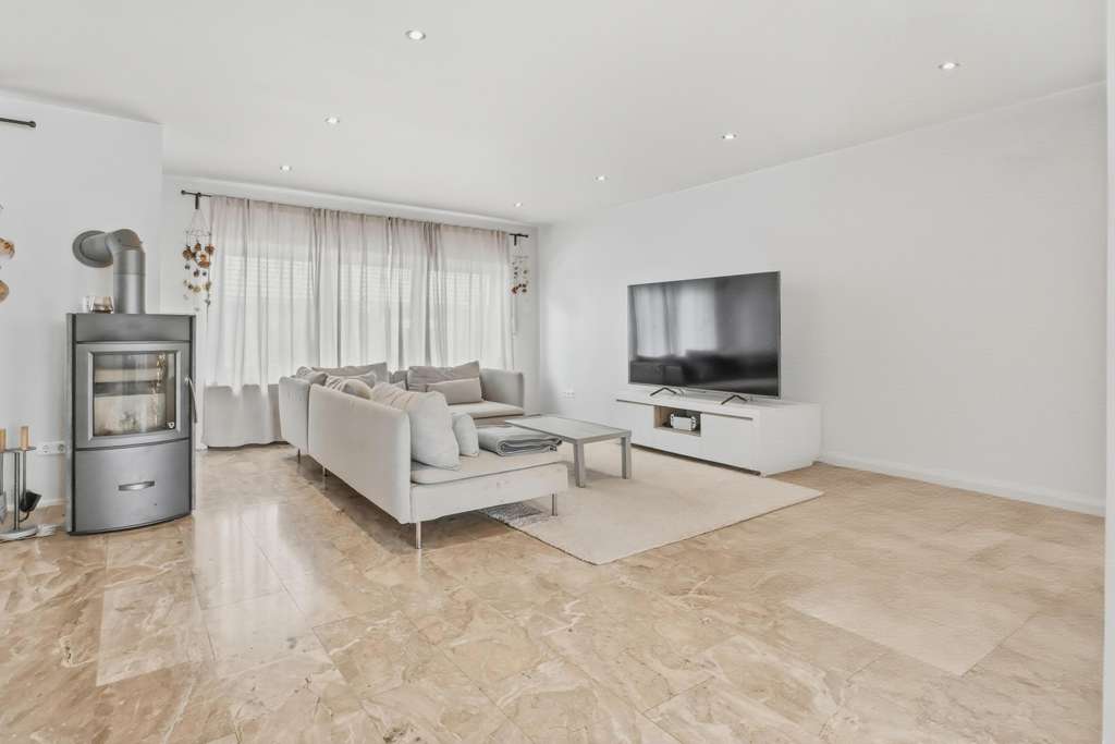 Immobilie in Kapsweyer - Attraktiver und großzügiger Bungalow mit Garten, Garage und Carport in Kapsweyer - Bild 4