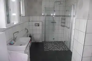 Reihenmittelhaus mit Ufergrundstück – Aachen (Kreis) – Vorschaubild 3