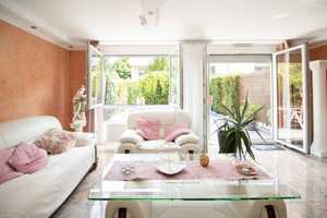 Mediterranes Wohngefühl mit Hauscharakter – großzügige 4,5-Zimmer-Maisonette in Stuttgart-Hausen – Stuttgart – Vorschaubild 1