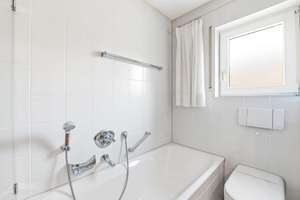 Exklusive Dachgeschosswohnung mit großer Dachterrasse und Weitblick im Dachswald – Die vollständige Adresse der Immobilie erhältst du vom Anbieter., 70569 Dachswald, Stuttgart – Vorschaubild 25