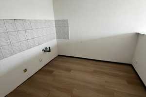 Sofort verfügbar! Frisch sanierte 2-Zimmer-Wohnung – Direkt in der Innenstadt von Aachen! – Promenadenstraße 7-9, 52062 Aachen – Vorschaubild 3