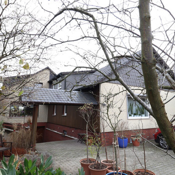 + +  sonniges Haus mit Weitblick + + Wintergarten und mehr + + Platz für die große Familie + +