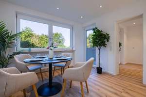Frisch sanierte 3-ZKB mit tollem Grundriss, schönem Balkon und sanierter Tiefgarage - Provisionsfrei – Karlsbader Straße 41, 86169 Hammerschmiede, Augsburg – Vorschaubild 2