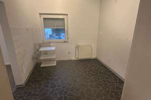 Trier-Ehrang – 4-Zimmer-Wohnung auf 2 Etagen – Ehranger Straße 34, 54293 Ehrang/Quint, Trier – Vorschaubild 2