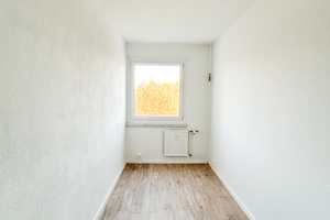 Familien hergehört! TOP 5-Raum-Wohnung mit moderner Einbauküche, 2 Balkonen und 2 Badezimmer! – Wolgograder Allee 68, 9123 Chemnitz – Vorschaubild 27