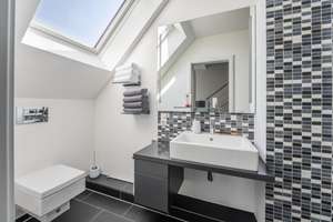 Lichtdurchflutete Maisonette-Wohnung mit hochwertiger Ausstattung in Mönchengladbach – Die vollständige Adresse der Immobilie erhältst du vom Anbieter., 41068 Venn, Mönchengladbach – Vorschaubild 7