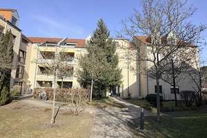 FRANK IMMOBILIEN - Zuhause ankommen –  lichtdurchflutete Dachgeschosswohnung  mit sonniger Terrasse! – Die vollständige Adresse der Immobilie erhältst du vom Anbieter., 12524 Altglienicke, Berlin – Vorschaubild 2