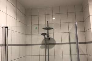 3 Zimmer mit 30qm Dachterrasse Poppelsdorf/Endenich, inkl EBK, Klima, Gäste WC, Sanierung in 2019 – Alfred-Bucherer-Straße 101, 53115 Endenich, Bonn – Vorschaubild 5