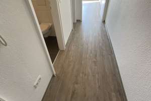 Frisch renovierte 1 Zimmer-Wohnung mit modernem Duschbad und Balkon – 22417 Langenhorn, Hamburg – Vorschaubild 2