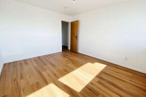 Vermietete 2-Zimmer Wohnung mit traumhaftem Fernblick | Zentrale Lage in München-Moosach – Die vollständige Adresse der Immobilie erhältst du vom Anbieter., 80993 Alt-Moosach, München – Vorschaubild 4