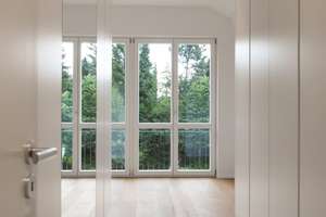 Einzigartiges Penthouse mit Dachterrasse in Gartenvilla, Bogenhausen, München – Oberföhringerstraße 87a, 81925 Herzogpark, München – Vorschaubild 4