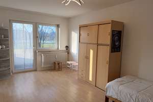 Wohnen im Grünen mitten in Schwabing – charmante 1-Zimmer-Wohnung mit Balkon & Weitblick – Die vollständige Adresse der Immobilie erhältst du vom Anbieter., 80805 Alte Heide-Hirschau, München – Vorschaubild 2