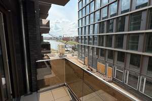 Neubau mit Balkonblick im Zollhafen - Erstbezug mit hochwertiger Küche – Rotterdamer Platz 14, 55120 Neustadt, Mainz – Vorschaubild 1