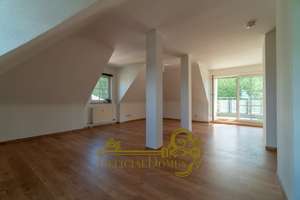 Großzügige Dachgeschosswohnung mit Balkon und Potenzial zur 2-Raum-Wohnung in Dresden-Plauen – Die vollständige Adresse der Immobilie erhältst du vom Anbieter., 1187 Plauen (Stadtteil), Dresden – Vorschaubild 3