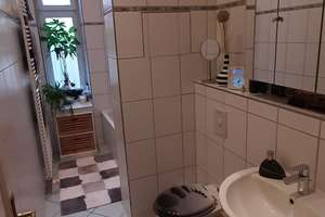 3-Zimmer-Altbau mit Stuck, Parkett und Loggia – Herrenhausstraße 11, 12487 Johannisthal, Berlin – Vorschaubild 3