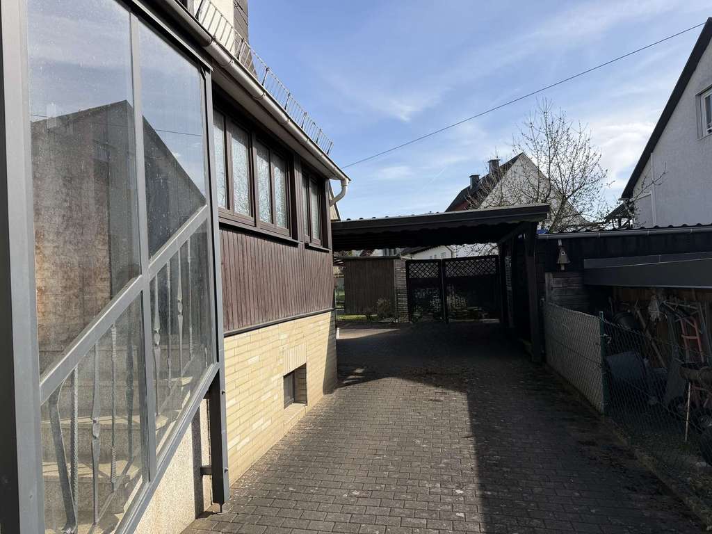 Immobilie in Eschenburg - Attraktives Einfamilienhaus mit viel Platz - Bild 1