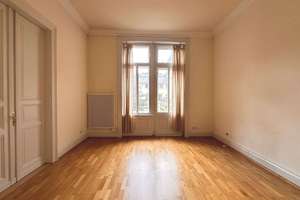 SCHÖNE UND GEPFLEGTE 3-ZIMMER-ALTBAUWOHNUNG NAHE DER WIESBADENER FUSSGÄNGERZONE! – Wörthstr. 5, 65185 Mitte, Wiesbaden – Vorschaubild 4