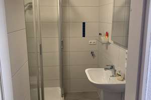 Modernisierte Wohnung mit einem Zimmer sowie Balkon und EBK in Regensburg – Die vollständige Adresse der Immobilie erhältst du vom Anbieter., 93049 Westenviertel, Regensburg – Vorschaubild 4