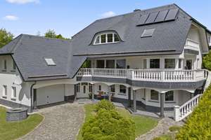 Luxuriöse Architektenvilla! 1.417 m² Grundstück in ruhiger Traumlage mit modernster Technik und ELW – Die vollständige Adresse der Immobilie erhältst du vom Anbieter., 95339 Wirsberg – Vorschaubild 3