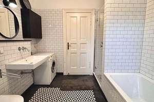 Altbau-Ikone mit Lift, Balkon, Stuck & High-End-Design - Friedrichshain Bestlage – Die vollständige Adresse der Immobilie erhältst du vom Anbieter., 10243 Friedrichshain, Berlin – Vorschaubild 24