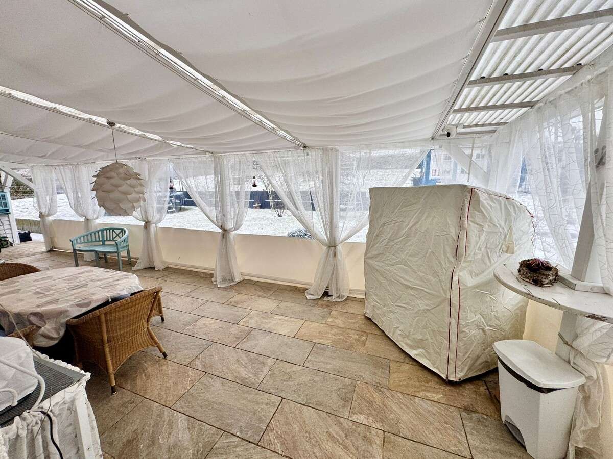 Immobilie in Neustrelitz - HORN IMMOBILIEN ++ Neustrelitz großes tolles Einfamilienhaus mit vielen Extras auf großem Grundstück - Bild 0