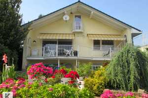 Elegantes Einfamilienhaus mit gepflegtem Garten und stilvoller Architektur – Bad Dürkheim (Kreis) – Vorschaubild 1