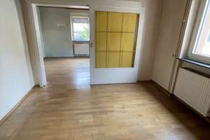 Historisches Wohnhaus mit Innenhof / Garagen im ❤️ von Kirchheim! Nach nur 4 Wochen RESERVIERT !!! – Hagellachstraße 3, 69124 Kirchheim, Heidelberg – Vorschaubild 11