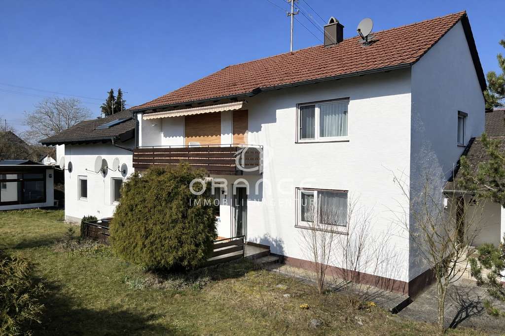 Immobilie in Penzing - ***Mehrfamilienhaus mit 3 Wohnungen, Garagen, Carport und großem Grundstück*** - Bild 0
