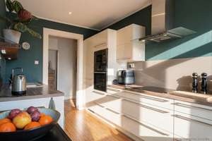 3-Zi.-Altbaujuwel mit Balkon und historischem Kachelofen im idyllischen Komponistenviertel – Die vollständige Adresse der Immobilie erhältst du vom Anbieter., 22083 Barmbek-Süd, Hamburg – Vorschaubild 12