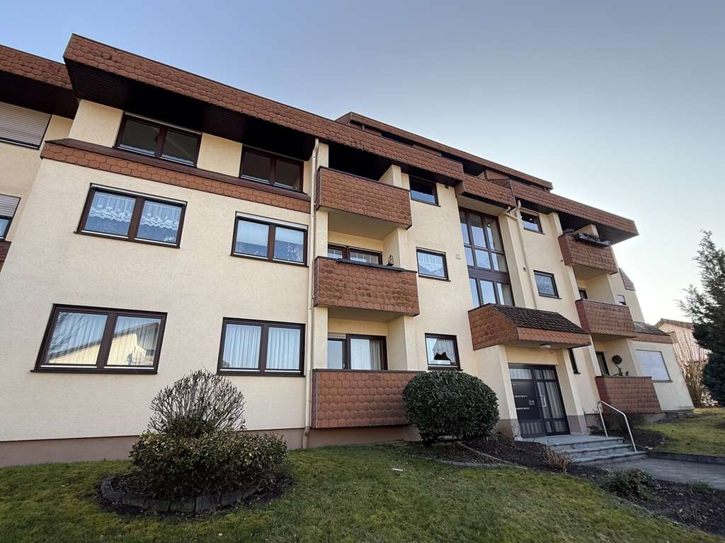 Immobilie in Gundelsheim - 3,5-ZIMMERWOHNUNG MIT TIEFGARAGENSTELLPLATZ - Bild 0