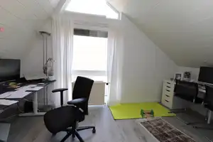 MODERNE DOPPELHAUSHÄLFTE - VOLL UNTERKELLERT - 2 WINTERGÄRTEN, TERRASSE & GEMÜTLICHER KAMIN – Berlin – Vorschaubild 23