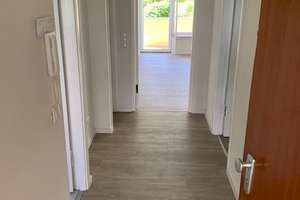 Im Erdgeschoss - Schöne 2 Zimmer Wohnung mit Balkon