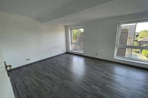 Helle 85 m² Wohnung mit Loggia, Fußbodenheizung und Einbauküche in attraktiver Lage – Debstedter Weg 61, 27578 Königsheide, Bremerhaven – Vorschaubild 11