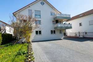 Provisionsfreies Wohn- und Geschäftshaus in Schöneck – 4 Wohnungen, Gewerbe, 12 Stellplätze – Kilianstädter Straße 42a, 61137 Schöneck – Vorschaubild 2